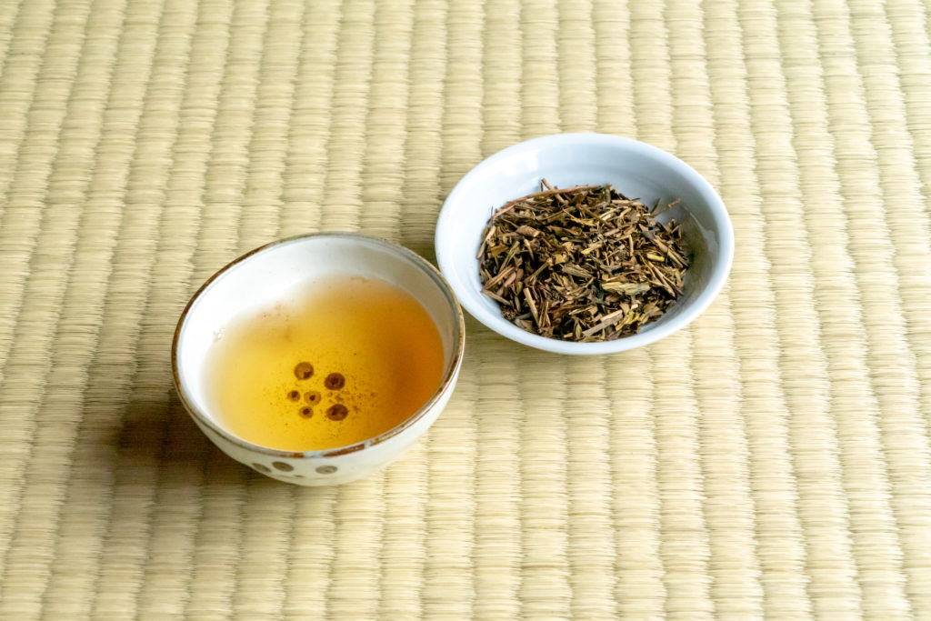 こがねほうじ茶と茶葉