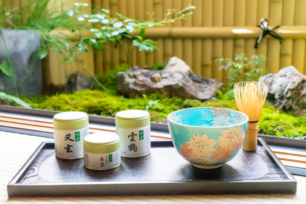 丸久小山園の抹茶と和室